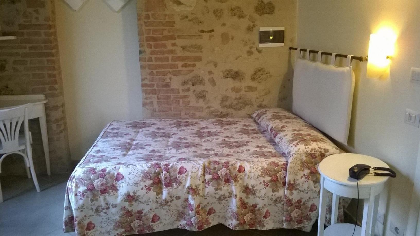 Arnolfo B&B Colle Val D'Elsa Phòng bức ảnh